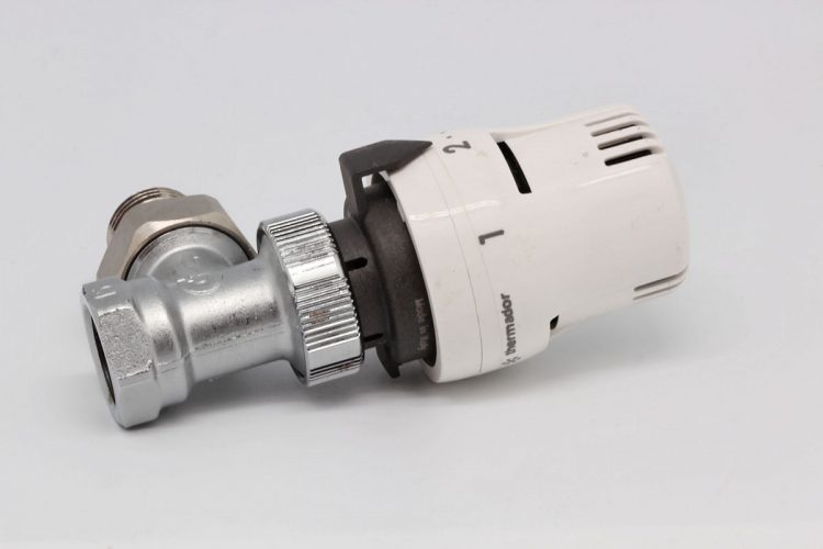 How to pick the right radiator valve