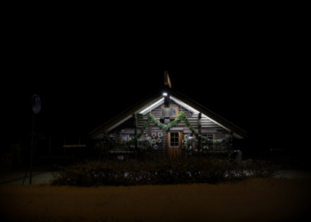 Christmas Decorations Ideas for Your Summer House 