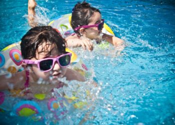 Three fun ideas to experience the ultimate vacation feeling at home with family!