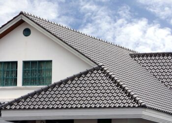 How To Become A Roofer?