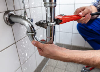 3 Signs Of Faulty Plumbing