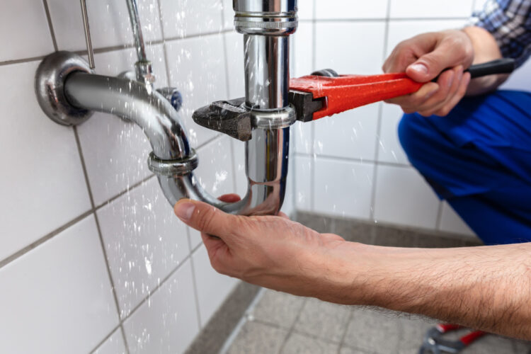 3 Signs Of Faulty Plumbing
