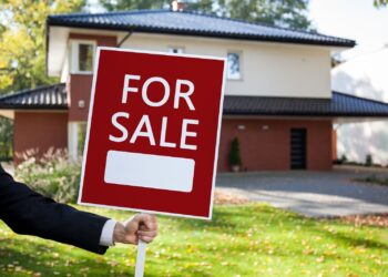 Why Should You Choose A Property Purchase Company To Sell Your House?