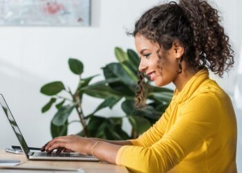 Challenges that may arise in delivering truly personalized experiences in remarketing vs. retargeting