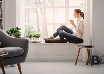 A Symphony of Scents: Unveiling the Impact of Aromatherapy in Crafting a Serene Home